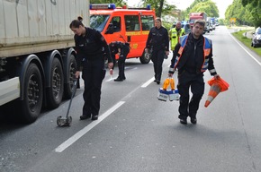 POL-STD: Frontalzusammenstoß auf der Bundesstraße 73 in Stade - eine Autofahrerin schwer verletzt - erhebliche Verkehrsbehinderungen