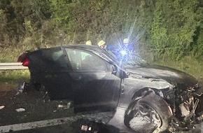 Feuerwehr Pforzheim: FW Pforzheim: Schwerer Verkehrsunfall auf der BAB 8