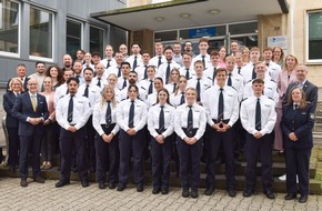 Kreispolizeibeh&ouml;rde M&auml;rkischer Kreis: POL-MK: Neue Kr&auml;fte f&uuml;r die Polizei im MK