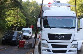 Polizeidirektion Neuwied/Rhein: POL-PDNR: Betzdorf - Lkw passt nicht durchs Nadelöhr
