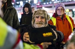 ASB-Bundesverband: Kältehilfe: Arbeiter-Samariter-Bund verteilt Schlafsäcke und Hygieneartikel an obdachlose Menschen