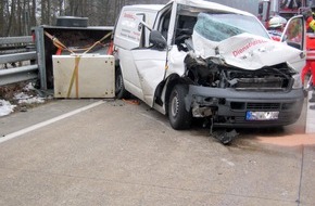Polizeiinspektion Harburg: POL-WL: Sekundenschlaf führte zu Verkehrsunfall mit zwei schwerverletzten Personen