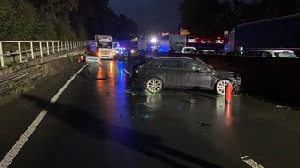 Feuerwehr Bochum: FW-BO: Verkehrsunfall in Bochum mit mehreren Fahrzeugen