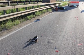 Polizeidirektion Kaiserslautern: POL-PDKL: Autobahn A6 Verkehrsunfall mit verletzten Motorradfahrer