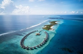 The Ritz-Carlton Maldives, Fari Islands: 50 Jahre Tourismus auf den Malediven | Nachhaltige Architektur & zeitgenössisches Design