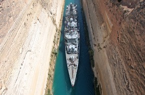 Presse- und Informationszentrum Marine: Marine - Pressebilder: Fingerspitzengefühl gefragt: Fregatte "Niedersachsen" durchquert den Kanal von Korinth