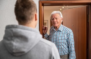 Polizei Mettmann: POL-ME: Falscher Wasserwerker betrügt 91-jährige Langenfelderin - Langenfeld - 2211045