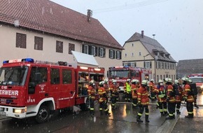 Kreisfeuerwehrverband Calw e.V.: KFV-CW: Großbrand am Weihnachtsmorgen in Wildberg Keine Verletzten - 200.000 Euro Sachschaden - 65 Feuerwehrkräfte im Einsatz