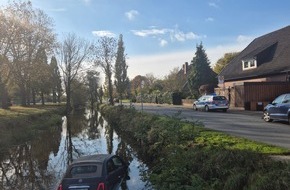 Polizeiinspektion Stade: POL-STD: 81-jährige Autofahrerin landet im Alten Land im Fleth - Fahrerin mit Hilfe von Anwohnern gerettet, Unbekannte brechen Baucontainer in Wohlerst auf und entwenden Werkzeuge, Maschinen und Diesel