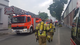 Freiwillige Feuerwehr Menden: FW Menden: Rauchentwicklung aus Unterführung