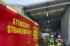 Feuerwehr Konstanz: FW Konstanz: Gefahrstoffunfall im Konstanzer Industriegebiet