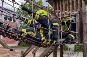 Feuerwehr Lennestadt: FW-OE: Atemschutzlehrgang auf Kreisebene - 11 neue Atemschutzgeräteträger