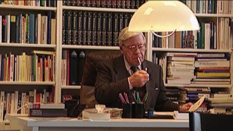 The HISTORY Channel: 100 Jahre Helmut Schmidt: HISTORY zeigt Doku über das Leben des früheren Kanzlers (FOTO)