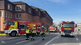 FW-AUR: Dachstuhlbrand im Stadtzentrum