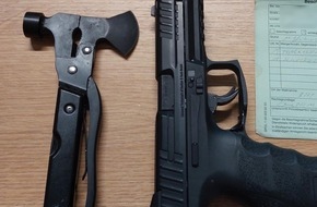 Bundespolizeiinspektion Flensburg: BPOL-FL: Anscheinswaffe im Bahnhof verursacht Polizeieinsatz