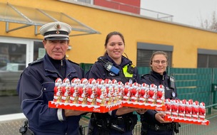 Kreispolizeibehörde Rhein-Sieg-Kreis: POL-SU: Einbruch in Kindergarten - Polizistinnen retten Nikolaustag