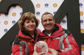 Shell Deutschland GmbH: Guinness-Weltrekord im Kraftstoffsparen / Einmal um die ganze Welt mit 24 Tankfüllungen des neuen Shell Kraftstoffs