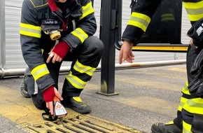 Feuerwehr München: FW-M: Flüssiggas tritt aus (Maxvorstadt)