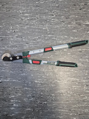 POL-IZ: 251223.3 Meldorf: Mutma&szlig;liches Stehlgut sichergestellt - Polizei bittet um Hinweise