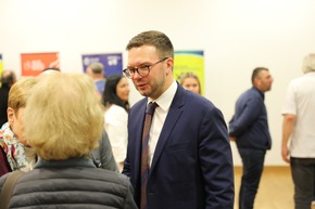 POL-OF: Innenstaatssekretär Martin Rößler besucht interkulturellen Abend des Polizeipräsidiums Südosthessen und der Stadt Hanau