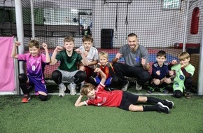 Kindernothilfe e.V.: &bdquo;Jeder von uns tr&auml;gt Verantwortung&ldquo;: Florian Kastenmeier ist neuer Kindernothilfe-Botschafter f&uuml;r Kinderschutz im Sport