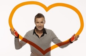 SAT.1: "Nur die Liebe zählt": Kai Pflaume immer an Ort und Stelle Zehn neue Folgen ab Sonntag, 14. März 2010, um 19.00 Uhr in SAT.1
