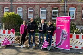 Deutsche Telekom AG: Glasfaser für Celle: Telekom-Ausbau in den Stadtteilen Neustadt und Heese angelaufen
