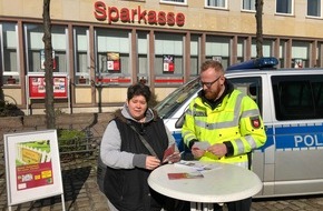 Polizeiinspektion Hameln-Pyrmont/Holzminden: POL-HM: Polizei: Beratung auf dem Wochenmarkt Bodenwerder