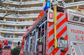 Feuerwehr Bergisch Gladbach: FW-GL: Küchenbrand im Wohnpark Gronau - Feuerwehr setzt Löschmaßnahmen ein