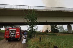 FW-KLE: Schaden von Emmericher Rheinbrücke abgewendet