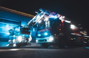 FFW Gemeinde Schwalmtal: FFW Schwalmtal: Feuerwehr verhindert Brandausbreitung