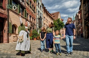 Congress- und Tourismus-Zentrale Nürnberg: #Stadtglück für Familien in Nürnberg: Imposante Ritterburgen, gemütliche Giraffen und knifflige Rallyes