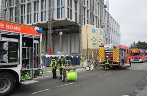 Feuerwehr und Rettungsdienst Bonn: FW-BN: Brand in Hochhaus am Bundeskanzlerplatz - 9 verletzte Personen