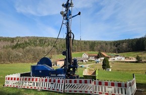 Hessisches Landesamt für Naturschutz, Umwelt und Geologie: Presseeinladung: Bohrung einer neuen Grundwassermessstelle in Hattersheim