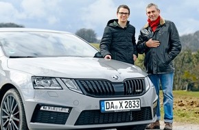 Skoda Auto Deutschland GmbH: Rallye-Fahrer trifft Schriftsteller (FOTO)
