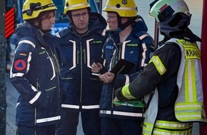 Freiwillige Feuerwehr Kranenburg: FW Kranenburg: Realitätsnahe Einsatzübung mit tierischer Unterstützung