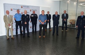 Polizeipräsidium Trier: POL-PPTR: 40 Jahre im öffentlichen Dienst (2)