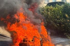 Feuerwehr Plettenberg: FW-PL: Ortsteil Stadtmitte - Motorroller brennt komplett aus.