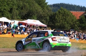 Skoda Auto Deutschland GmbH: EM-Spitzenreiter Kreim überzeugt mit Bestzeit beim WM-Heimspiel - SKODA führt in der WRC 2 (FOTO)