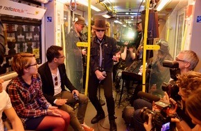 rbb - Rundfunk Berlin-Brandenburg: Udo Lindenberg rockt den Sonderzug nach Pankow/radioBerlin 88,8 und die BVG machten die Aktion möglich