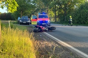 Kreisfeuerwehr Oldenburg: FW-OLL: Verkehrsunfall mit Motorrad und Trecker in Altmoorhausen - Motorradfahrer verletzt