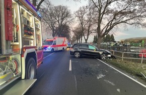 Kreisfeuerwehr Rotenburg (Wümme): FW-ROW: Schwerer Verkehrsunfall auf Landesstraße: Feuerwehr befreit eingeschlossene Person