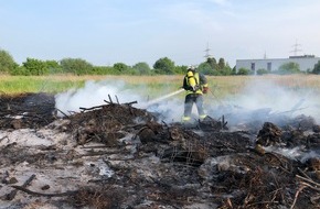 Freiwillige Feuerwehr Lage: FW Lage: Feuer 1 / Brennt Strauchschnitt - 12.05.2018 - 18:09 Uhr