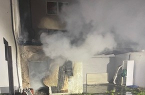 Feuerwehr Oberhausen: FW-OB: Nächtlicher Garagenbrand erfordert umfangreiche Löschmaßnahmen