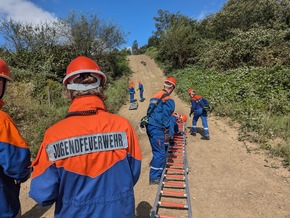 FW-AR: Aufregende 24 Stunden für die Jugendfeuerwehr