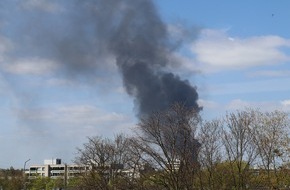 Kreispolizeibehörde Rhein-Kreis Neuss: POL-NE: Ermittlungen zur Ursache nach Großbrand auf Firmengelände