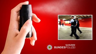 Bundespolizeidirektion München: Bundespolizeidirektion München: Unbekannter mit Pfefferspray-Attacke: 36-Jähriger nach Beleidigung besprüht