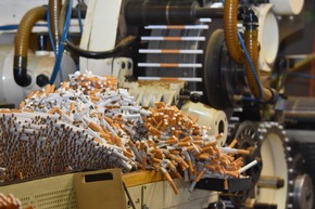 ZOLL-E: Illegale Zigarettenfabrik durch Zollfahndung Essen und Staatsanwaltschaft Kleve aus-gehoben-12 Tatverdächtige festgenommen -55.000 Stangen Zigaretten und ca. 6 Tonnen Tabak sichergestellt