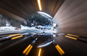 3M (Schweiz) GmbH: 3M rüstet Fahrbahnmarkierungen für autonomes Fahren auf