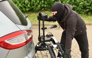 Polizeiinspektion Anklam: POL-ANK: Polizei registriert erneut zunehmenden Diebstahl von Pkw-Fahrradträgern
